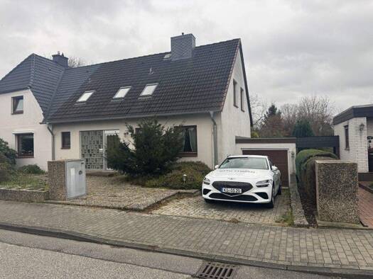 Doppelhaushälfte zum Kauf provisionsfrei 195.000 € 4 Zimmer 127,5 m² 751 m² Grundstück Pries Kiel / Pries 24159