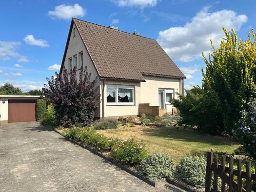 Haus zum Kauf 194.000 € 5 Zimmer 83 m² 681 m² Grundstück Oldenstadt Uelzen 29525