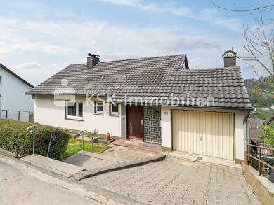Einfamilienhaus zum Kauf 260.000 € 6 Zimmer 140 m² 584 m² Grundstück Ründeroth Engelskirchen 51766