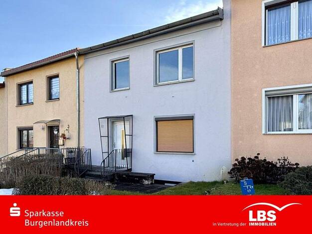 Reihenmittelhaus zum Kauf 115.000 € 5 Zimmer 117,2 m² 223 m² Grundstück Naumburg 06618