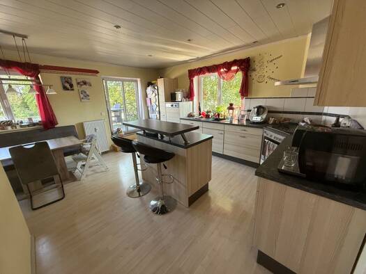 Wohnung zur Miete 1.950 € 6 Zimmer 195 m² Geschoss 1/3 frei ab 01.01.2027 Hohenfurch 86978