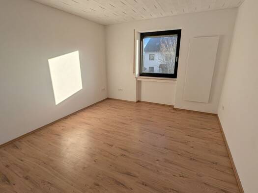 Wohnung zur Miete 1.210 € 5 Zimmer 110 m² Geschoss 1/3 frei ab 01.02.2026 Sudetenstraße 21 Westendorf 86707