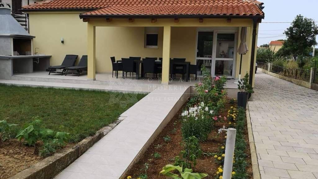 Haus zum Kauf 446.000 € 3 Zimmer 150 m² Nin