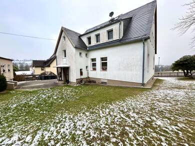 Mehrfamilienhaus zum Kauf 250.000 € 253 m² 2.290 m² Grundstück Ellefeld 08236