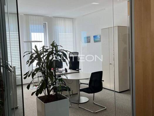 Bürofläche zur Miete 704,9 m² Bürofläche teilbar ab 704,9 m² Peter-Müller-Straße 12 Unterrath Düsseldorf 40468