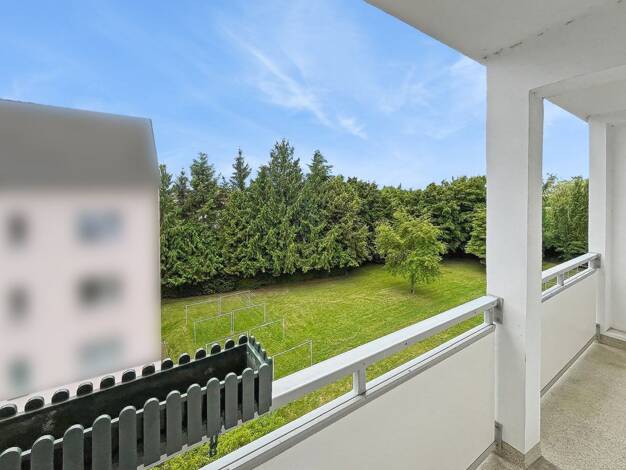 Wohnung zum Kauf 54.000 € 3 Zimmer 61,2 m² 3. Geschoss frei ab sofort Hüttelsgrün Zwickau 08064