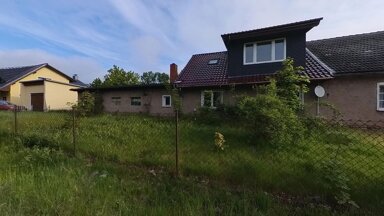 Doppelhaushälfte zum Kauf provisionsfrei 70.000 € 12 Zimmer 164 m² 595 m² Grundstück Dorfstr. 17 Priborn 17209