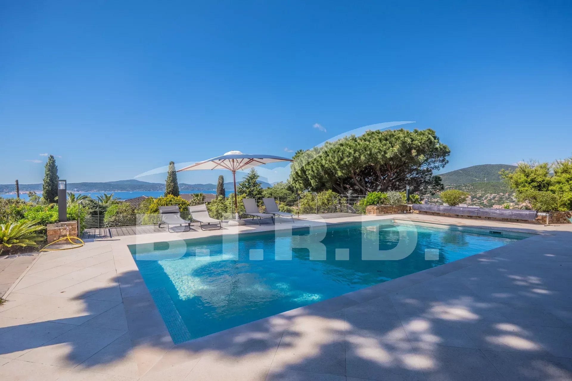 Villa zur Miete provisionsfrei 19.040 € 6 Zimmer 235 m²<br/>Wohnfläche 2.000 m²<br/>Grundstück Nartelle-Noyer-Bellevue-bd des Sardinaux Sainte-Maxime 83120