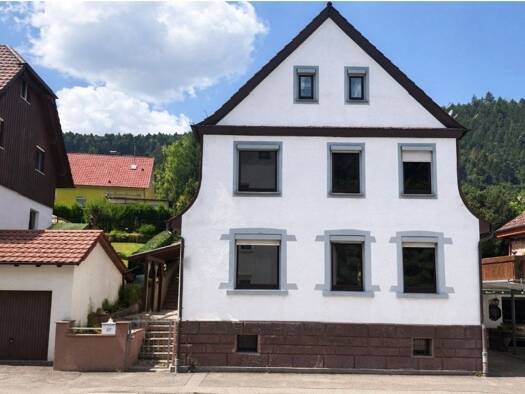 Einfamilienhaus zum Kauf provisionsfrei 299.000 € 6 Zimmer 142,6 m² 307 m² Grundstück Calwer Straße 74 Unterreichenbach Unterreichenbach 75399