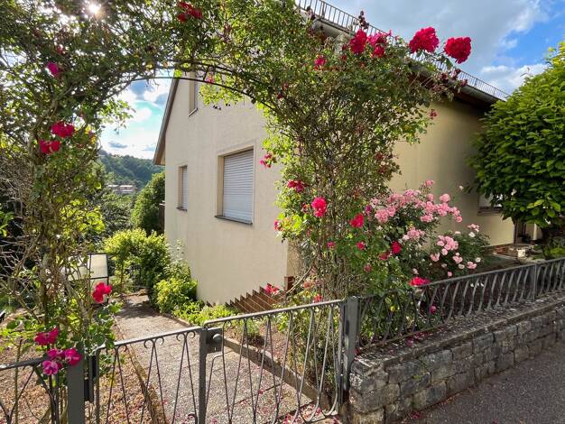 Mehrfamilienhaus zum Kauf 239.000 € 8 Zimmer 141 m² 429 m² Grundstück Niederstetten Niederstetten 97996