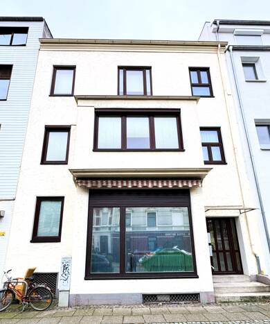 Mehrfamilienhaus zum Kauf 648.000 € 9 Zimmer 288 m² 218 m² Grundstück frei ab sofort Regensburger Straße Bremen 28215