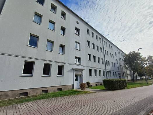 Wohnung zur Miete 326 € 2 Zimmer 51,6 m² EG Straße des Friedens 48 Merseburg Merseburg 06217