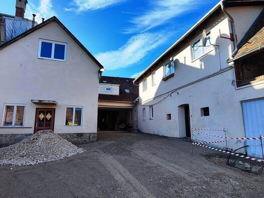 Mehrfamilienhaus zum Kauf 299.000 € 443 m² Buchbach 2630