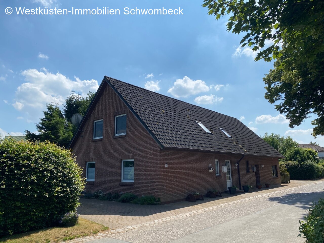 Mehrfamilienhaus zum Kauf 298.000 € 8 Zimmer 250 m²<br/>Wohnfläche 774 m²<br/>Grundstück Dellstedt 25786