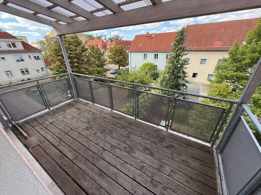 Wohnung zur Miete 400 € 3 Zimmer 66 m² 2. Geschoss frei ab sofort Industrietor 5 Leuna 06237