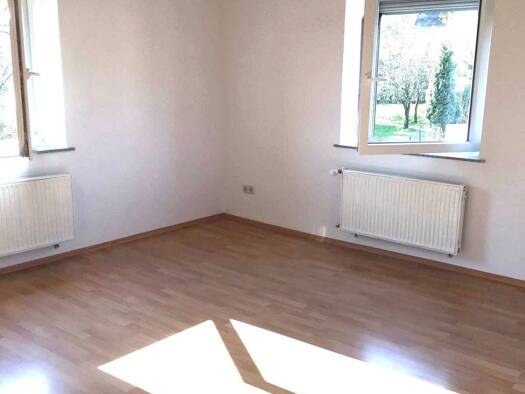 Wohnung zur Miete 760 € 2,5 Zimmer 84 m² Geschoss 1/3 frei ab 01.05.2026 Brühlweg 3 Bischberg 96120