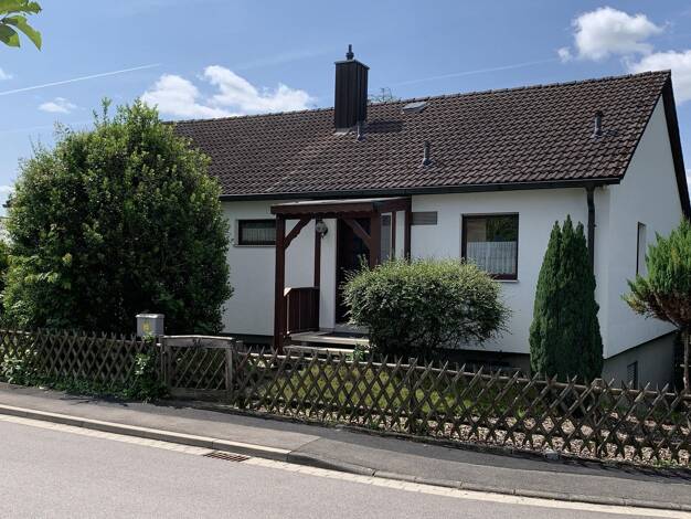 Einfamilienhaus zum Kauf 475.000 € 7 Zimmer 211 m² 1.666 m² Grundstück Euerbach 97502