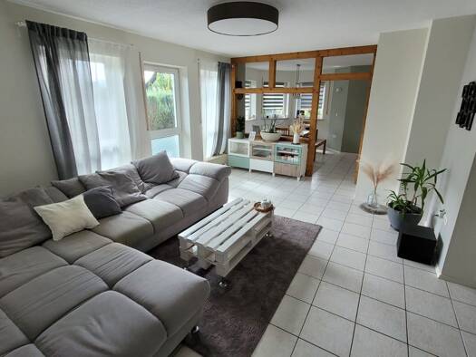 Terrassenwohnung zur Miete 700 € 3 Zimmer 90 m² Geschoss EG/2 frei ab 01.12.2026 Gartenstraße 10 Elfershausen Elfershausen 97725
