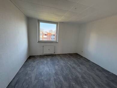 Wohnung zur Miete 385 € 2 Zimmer 58 m² 3. Geschoss frei ab sofort Ottostraße 41 Hochheide Duisburg 47198