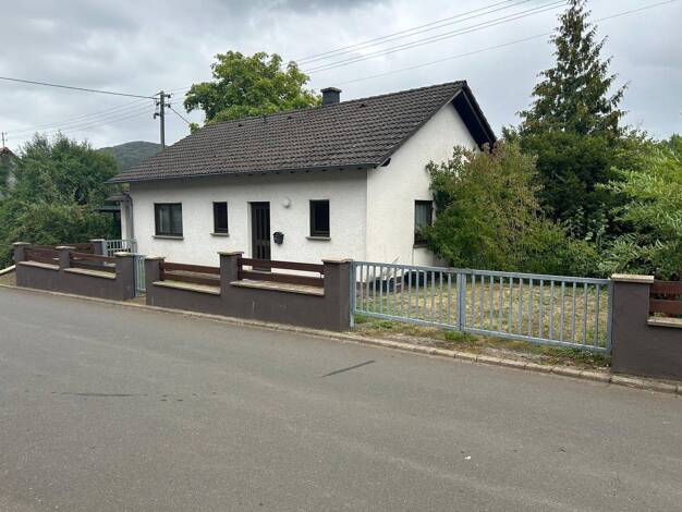Einfamilienhaus zum Kauf provisionsfrei 229.000 € 5 Zimmer 132 m² 634 m² Grundstück Neroth 54570