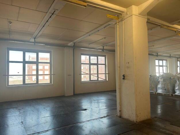Halle/Industriefläche zur Miete 2.920 m² Lagerfläche teilbar ab 2.920 m² Friesenheimer Insel Mannheim 68169