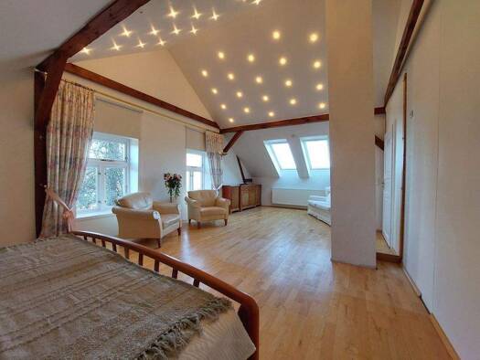 Villa zum Kauf 695.000 € 8 Zimmer 217,5 m² 1.184 m² Grundstück frei ab sofort Steinbergkirche 24972