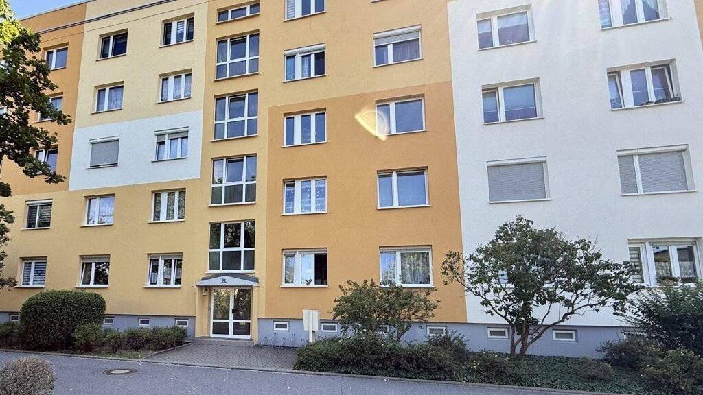 Wohnung zum Kauf 80.000 € 3 Zimmer 67,3 m² frei ab sofort Coswig 01640