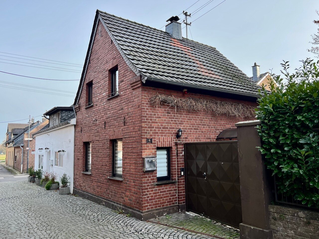 Einfamilienhaus zum Kauf 199.000 € 3,5 Zimmer 79 m²<br/>Wohnfläche 214 m²<br/>Grundstück Hülchrath Grevenbroich 41516