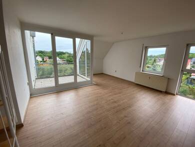 Wohnung zur Miete 575 € 4 Zimmer 107 m² Dachgeschoss frei ab sofort In den Bauerngärten 7 Triestewitz Arzberg 04886