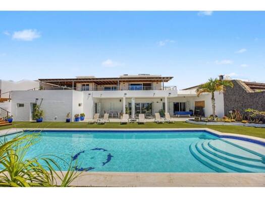 Villa zum Kauf 1.750.000 € 5 Zimmer 393 m² 985 m² Grundstück Yaiza 35571