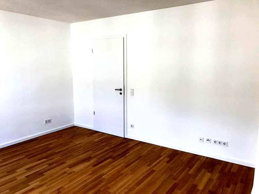 Wohnung zur Miete 700 € 2 Zimmer 70 m²<br/>Wohnfläche ab sofort<br/>Verfügbarkeit Columbusstr. Oberkassel Düsseldorf 40549