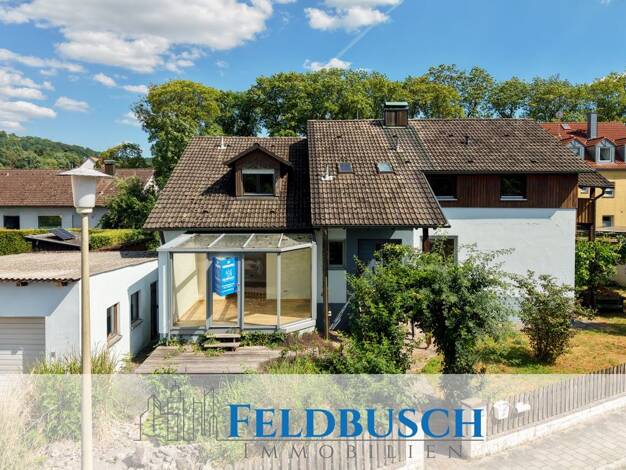 Mehrfamilienhaus zum Kauf 495.000 € 7 Zimmer 243,5 m² 767 m² Grundstück Neumarkt Neumarkt in der Oberpfalz 92318