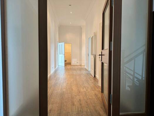 Wohnung zur Miete 1.500 € 3 Zimmer 121,4 m² 1. Geschoss frei ab 01.12.2025 Paulsstadt Schwerin 19055