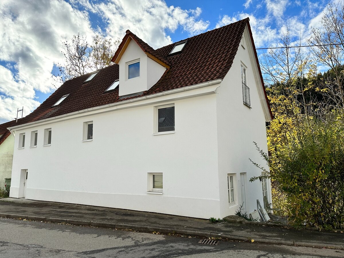 Einfamilienhaus zum Kauf 200.000 € 6 Zimmer 177 m²<br/>Wohnfläche 719 m²<br/>Grundstück Zillhausen Balingen 72336