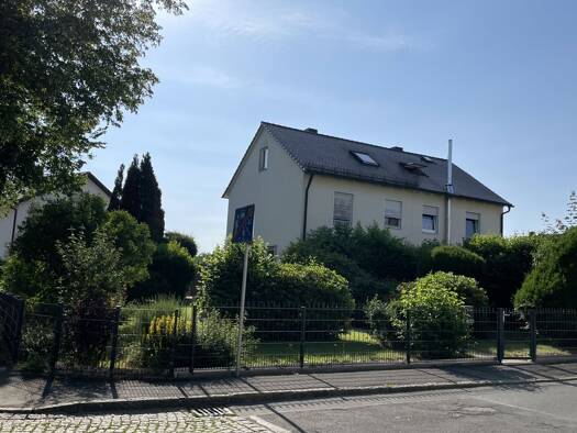 Doppelhaushälfte zum Kauf 180.000 € 4 Zimmer 92 m² 852 m² Grundstück Tirschenreuth Tirschenreuth 95643