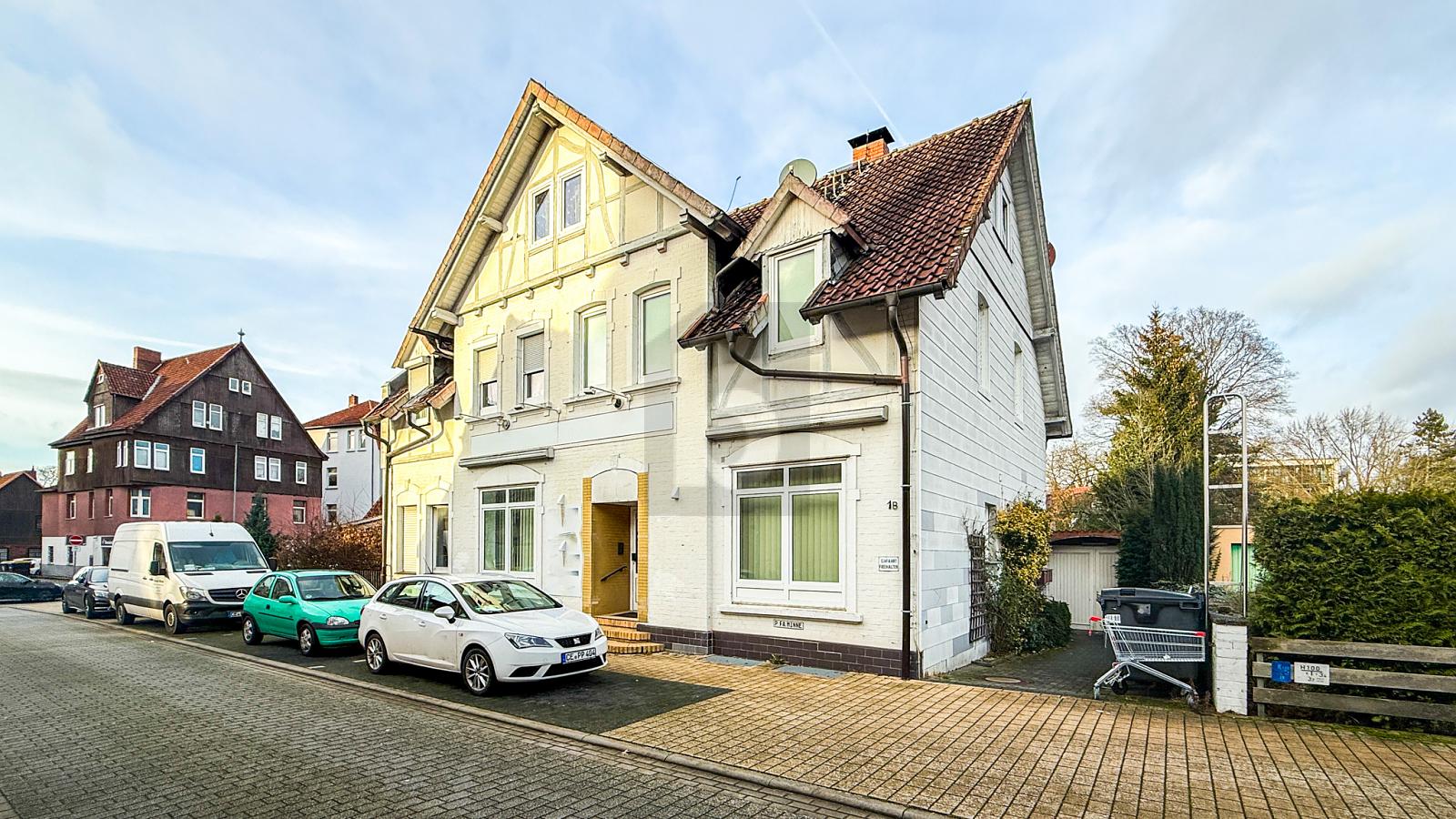 Mehrfamilienhaus zum Kauf 340.000 € 259 m²<br/>Wohnfläche 468 m²<br/>Grundstück Hehlentor Celle 29223