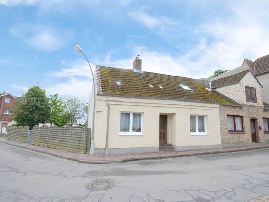 Doppelhaushälfte zur Miete 850 € 4 Zimmer 110 m² 269 m² Grundstück frei ab 01.10.2025 Wesselburen 25764