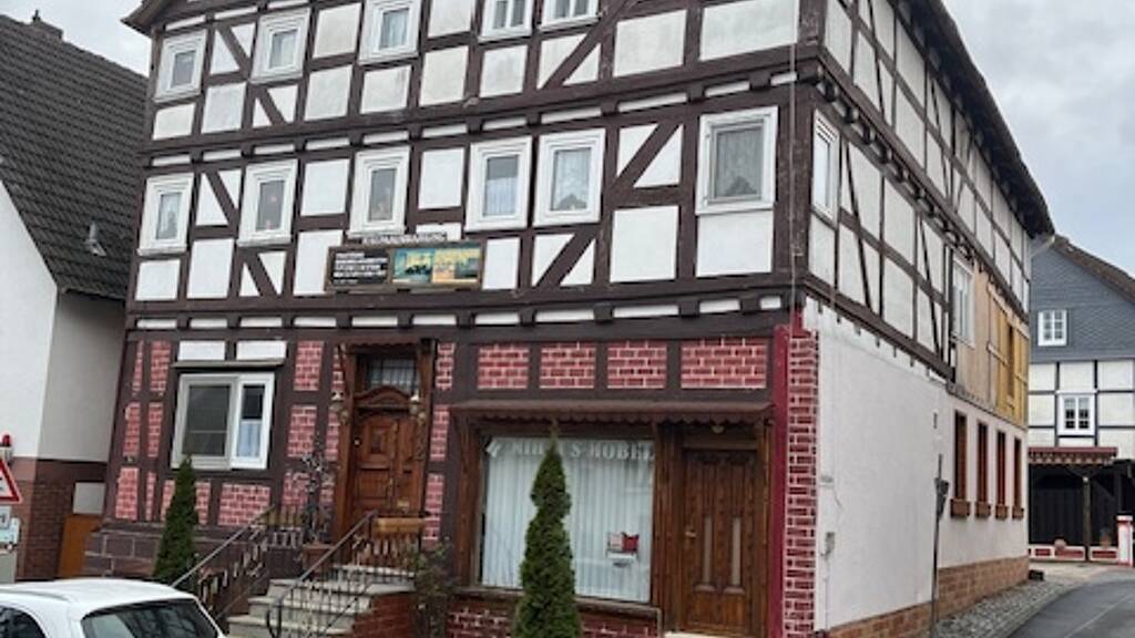 Mehrfamilienhaus zum Kauf 229.000 € 12 Zimmer 276 m² 392 m² Grundstück Rauschenberg 35282