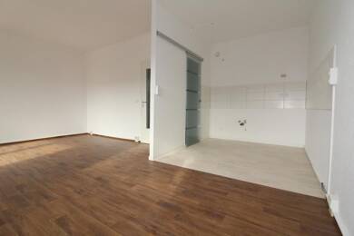 Wohnung zur Miete 365 € 3 Zimmer 56,1 m² 2. Geschoss frei ab 01.08.2025 Werner-Seelenbinder-Ring 58 Süd 45 Dessau-Roßlau 06849