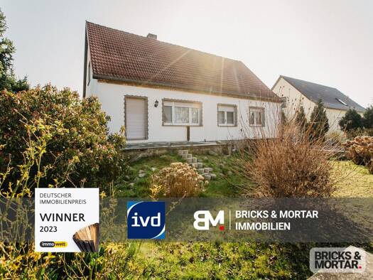 Einfamilienhaus zum Kauf 250.000 € 6 Zimmer 200 m² 685 m² Grundstück Löbnitz Löbnitz 04509