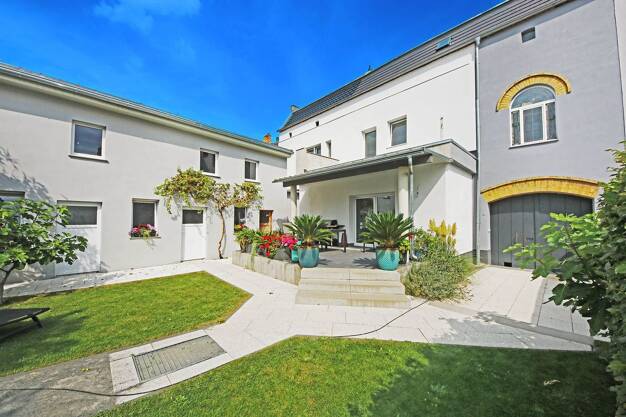 Reihenmittelhaus zum Kauf 389.000 € 8 Zimmer 254 m² 1.158 m² Grundstück Zahna Zahna-Elster 06895