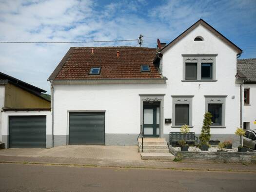 Einfamilienhaus zum Kauf 249.000 € 5 Zimmer 180 m² 524 m² Grundstück Forsthofstraße 7 Wadrill Wadern 66687