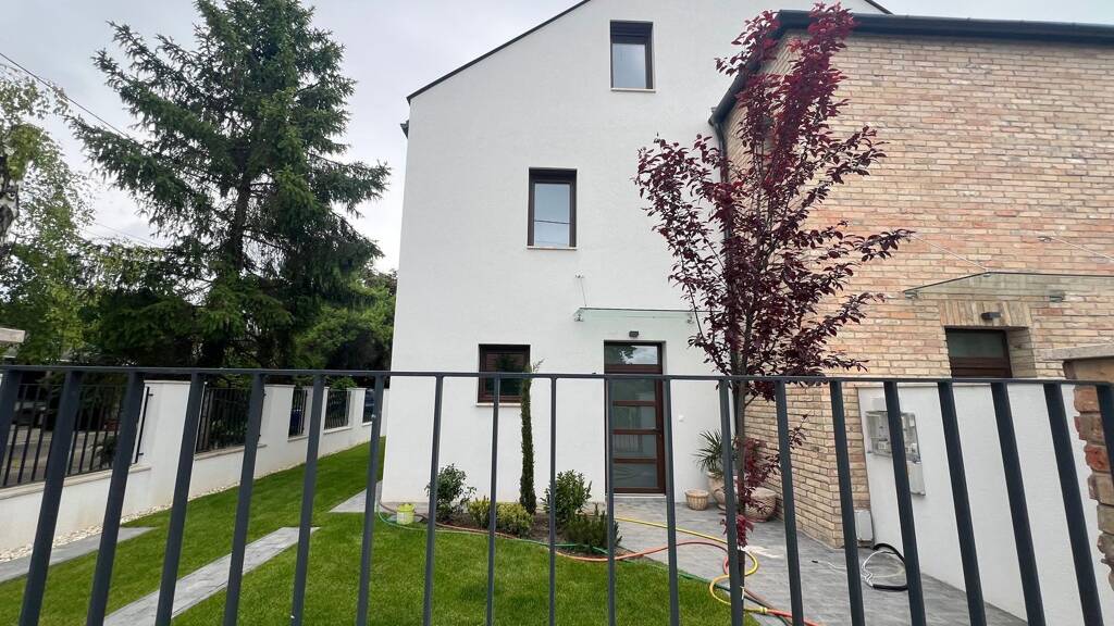 Haus zum Kauf - Erstbezug als Kapitalanlage geeignet 349.000 € 4 Zimmer 102 m² 122 m² Grundstück Balatonfüred 8230