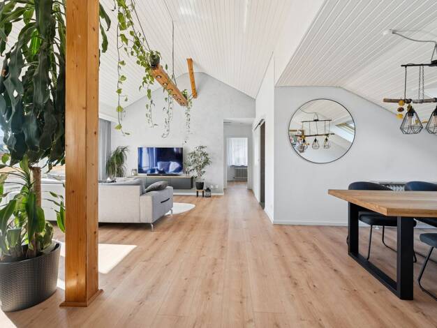 Wohnung zum Kauf 490.000 € 3,5 Zimmer 106 m² Ost Ludwigsburg 71638