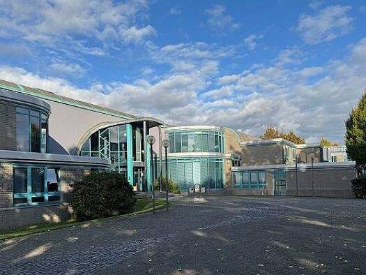 Bürofläche zur Miete provisionsfrei 25 Zimmer 620 m² Bürofläche teilbar von 150 m² bis 620 m² Zum Blauen See 5 Lehrte 31275