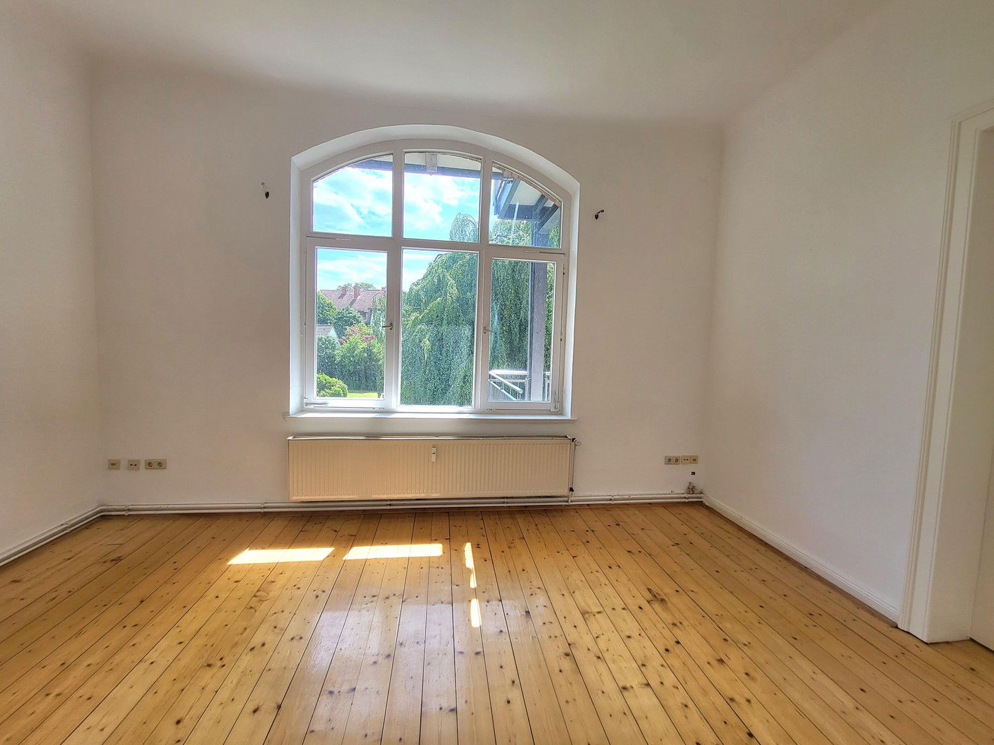 Wohnung zur Miete 1.640 € 4 Zimmer 142 m²<br/>Wohnfläche 1.<br/>Geschoss ab sofort<br/>Verfügbarkeit Schildweg 16 Albanikirchhof Göttingen 37085