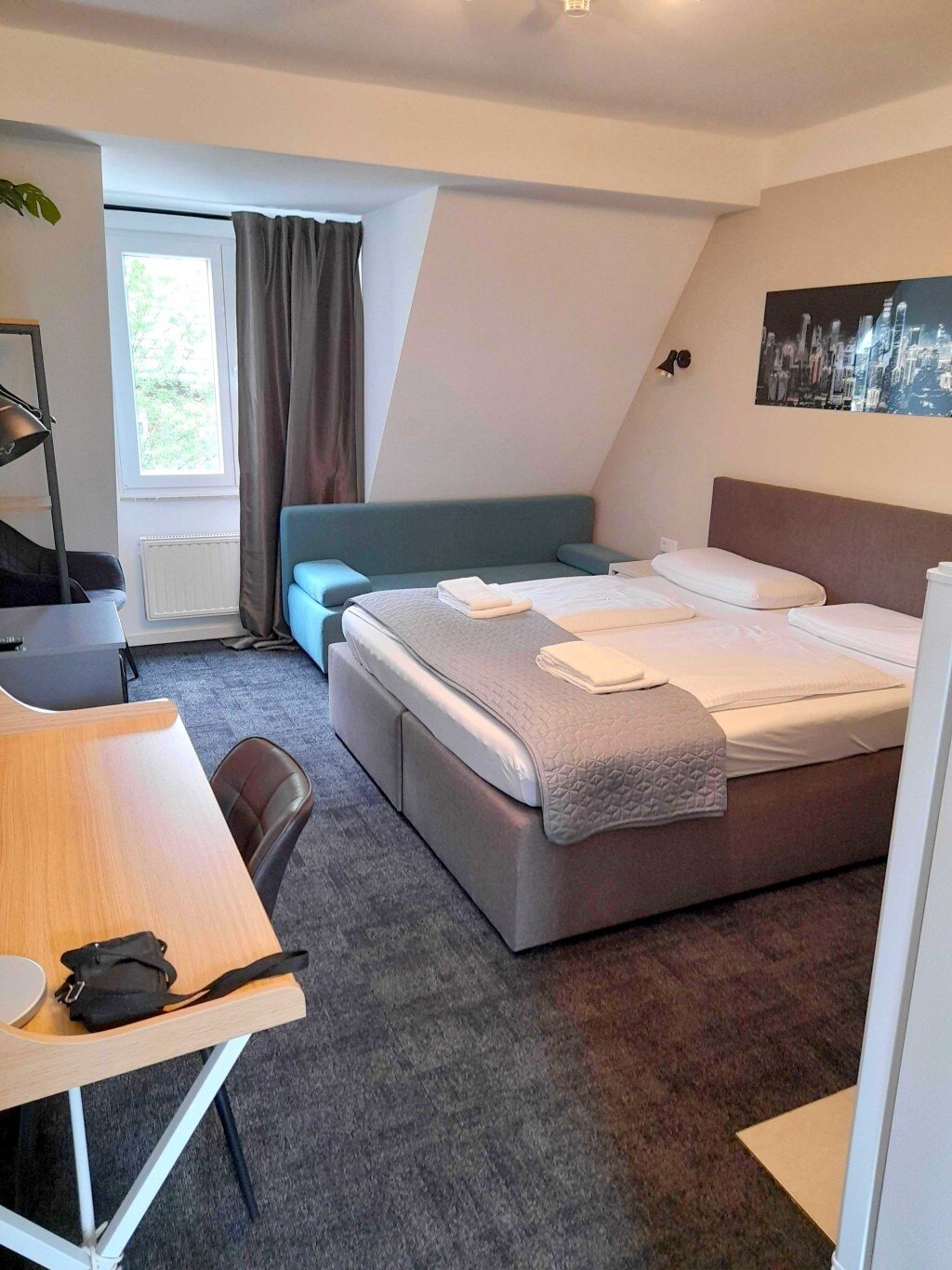 Wohnung zur Miete Wohnen auf Zeit 2.204 € 1 Zimmer 28 m²<br/>Wohnfläche 19.09.2024<br/>Verfügbarkeit Winterstraße Godesberg-Zentrum Bonn 53177