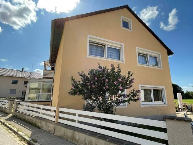 Doppelhaushälfte zum Kauf 230.000 € 5 Zimmer 113 m² 477 m² Grundstück Unterwurmbach Gunzenhausen 91710