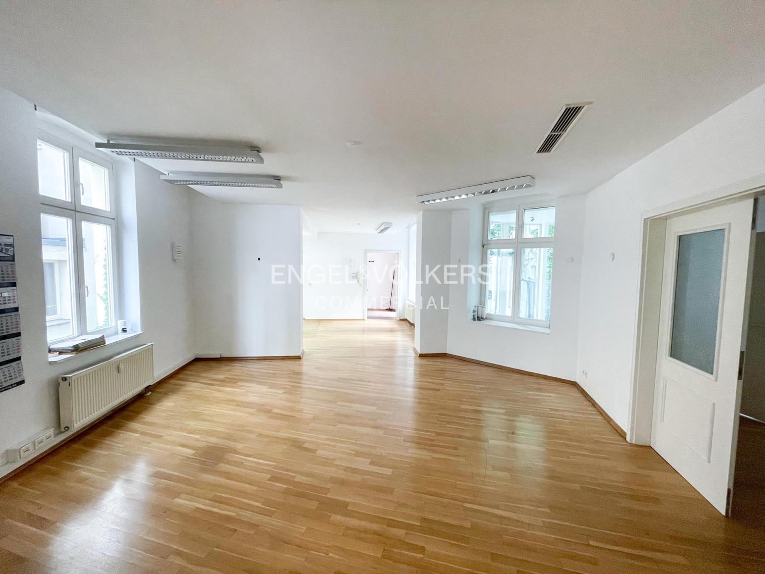 Büro-/Praxisfläche zur Miete 25 € 160 m²<br/>Bürofläche ab 160 m²<br/>Teilbarkeit Mitte Berlin 10117