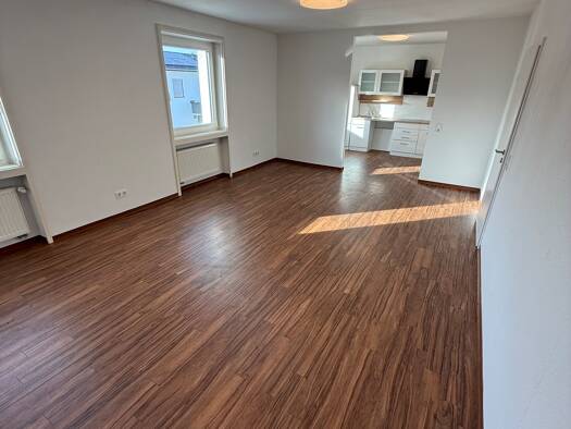 Wohnung zur Miete 890 € 3 Zimmer 95 m² Geschoss 1/2 frei ab sofort Hilbringen Merzig 66663